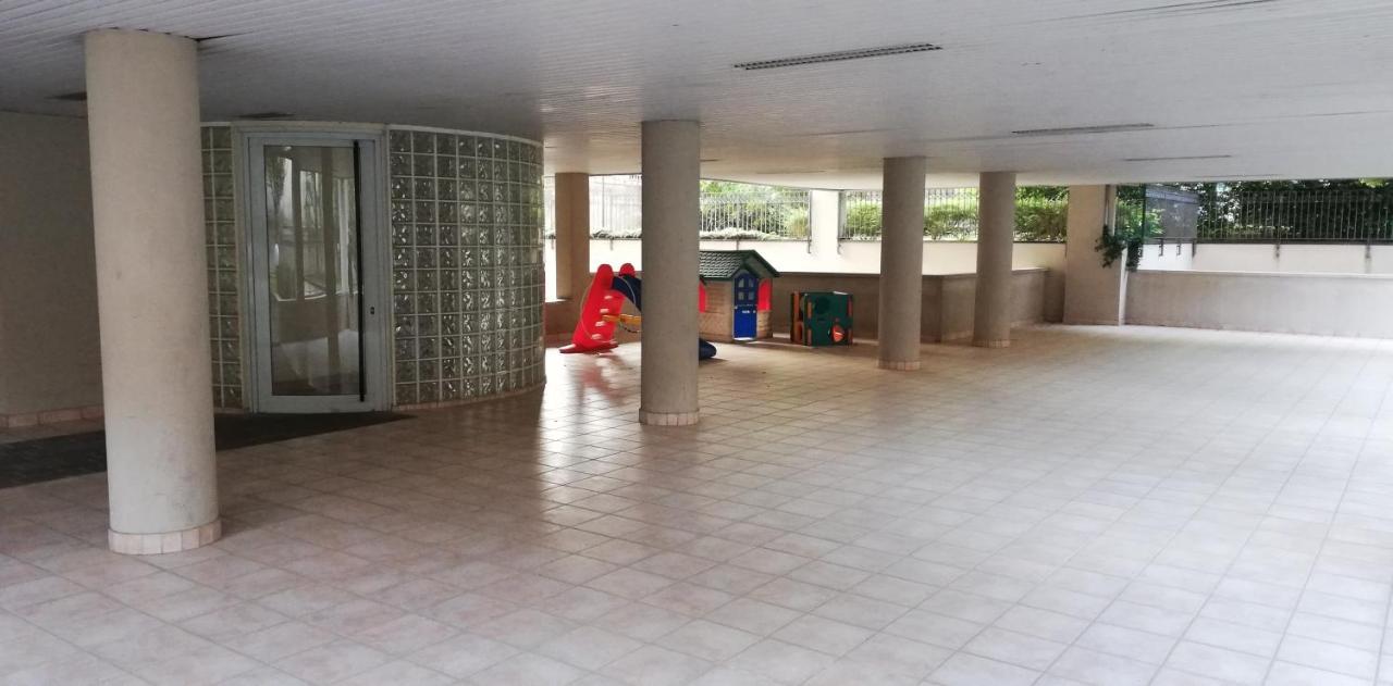 Casa Vacanze La Mela Monza Exterior foto